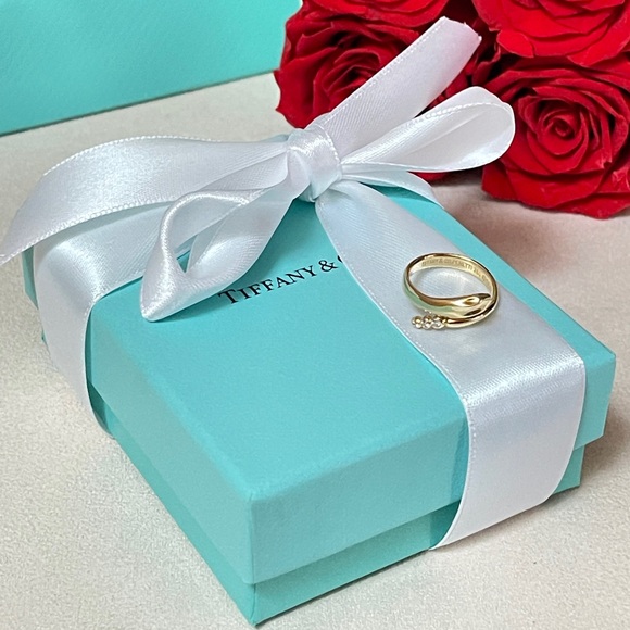 Tiffany & Co. Elsa Peretti Snake Ring in Yellow Gold with Diamonds sz 4.5 $4,100 - Picture 9 of 17